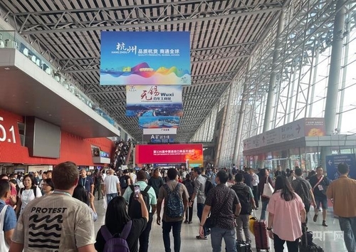 Latest company news about การจัดงานคานตัน ครั้งที่ 136 มีบริษัทใหม่กว่า 1,700 แห่ง และจํานวนบูธเพิ่มขึ้น 39.8%